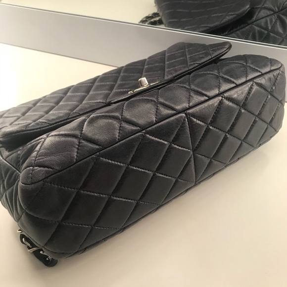 SOLD 💙 CHANEL Classic Jumbo Flap | Navy - Picture 4 of 8